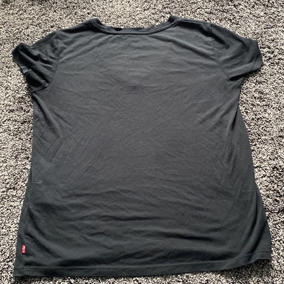 Levi’s Essential Tee - Picture 2 of 4